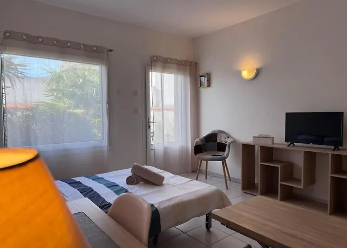 Appart-hotel Des Coquillages Kiwi Эйтре